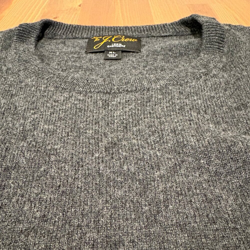 Cashmere crewneck sweater